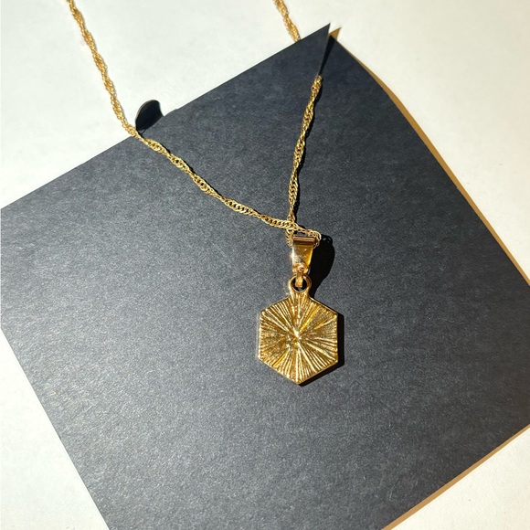 initial necklace (A) - Picture 3 of 3